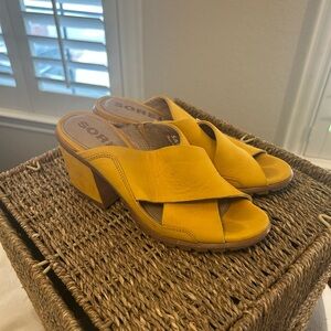 Sorel Women's Mustard Yellow Mules